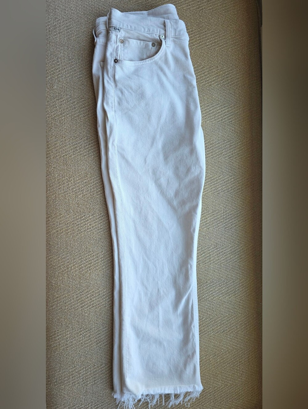 Citizens of Humanity Isola Crop Jeans Almondette Ecru White Raw Hem 29